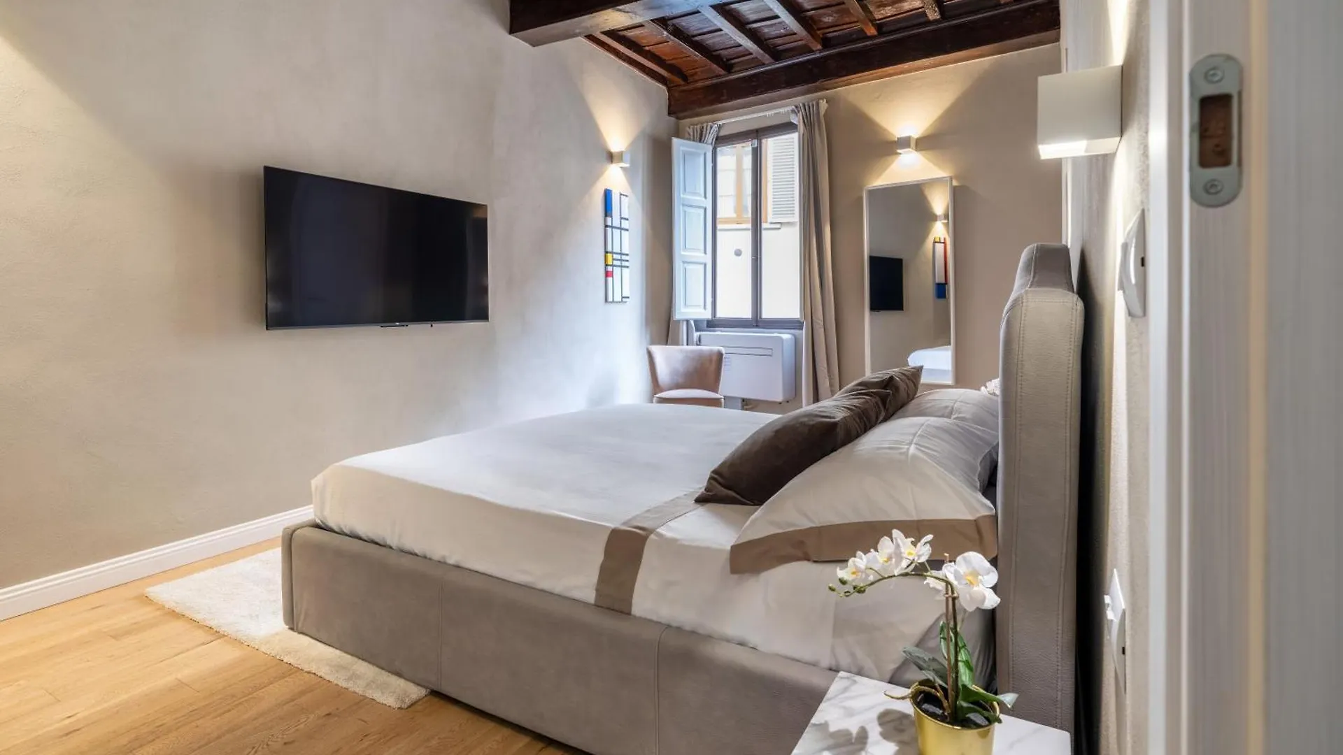 Santa Croce Luxury Suite - Dolcevita Holiday Florence Apartment