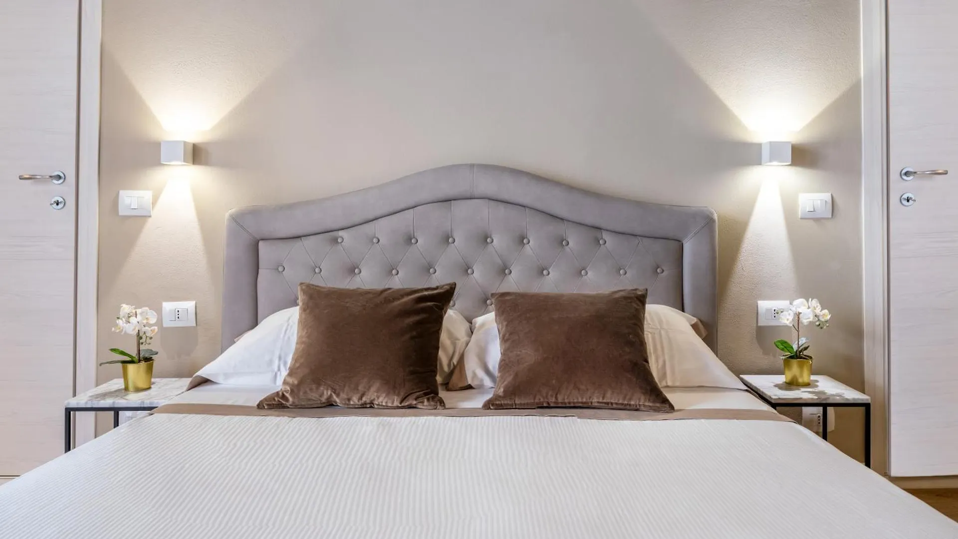 Santa Croce Luxury Suite - Dolcevita Holiday Florence Italy